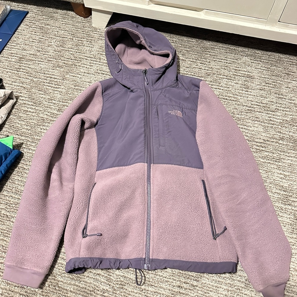 Woman’s Denali North face